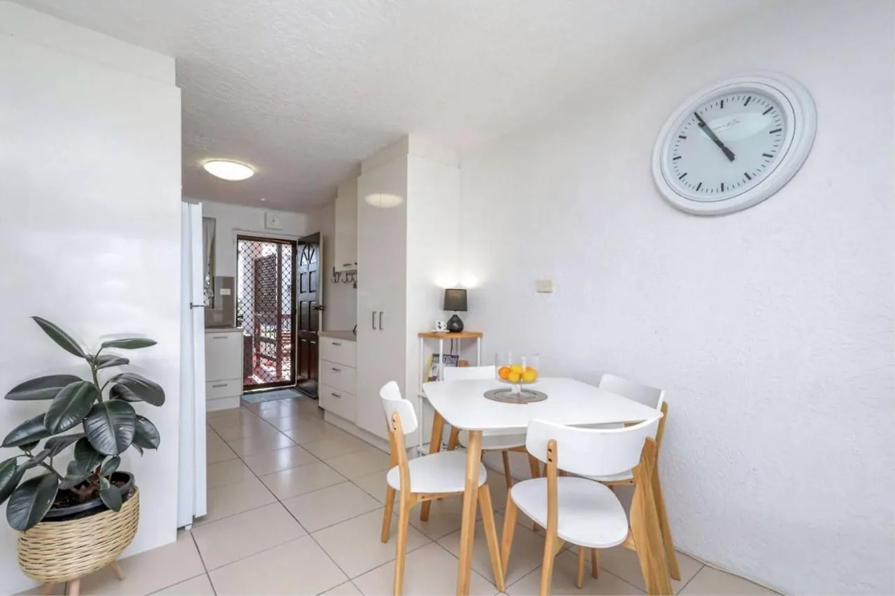 Apartment Spanish Villas Unit 6, 3 Skyes Ave, Kings Beach Caloundra